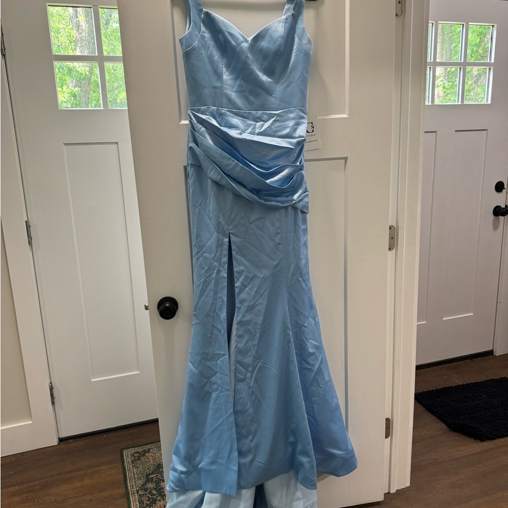 Elegant Light Blue Evening Gown